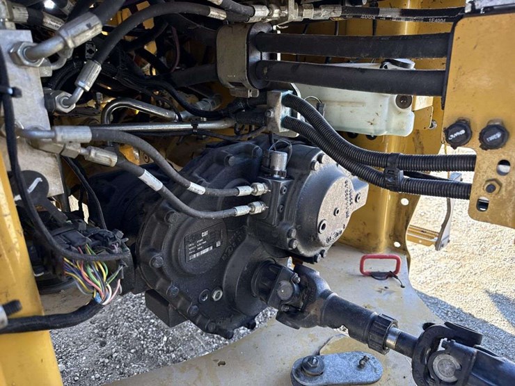 caterpillar-910m-image-24