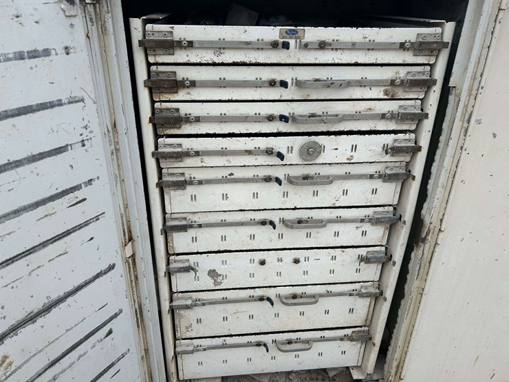 2000-ford-f650-image-35