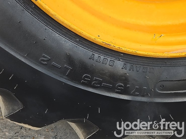 2017-jcb-512-56-image-41