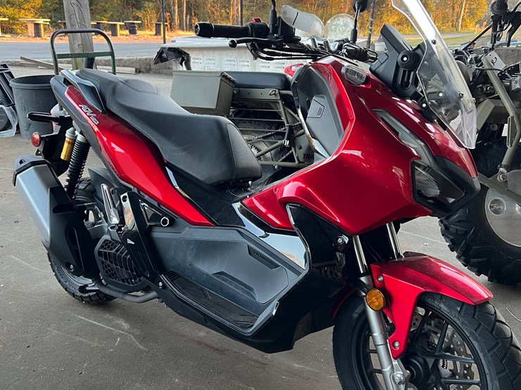 #7-•-honda-adv150-motorcycle/scooter-image-1