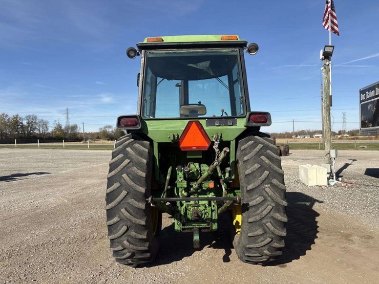 john-deere-4430-image-3