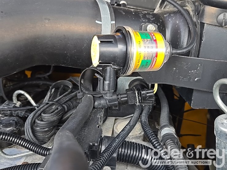 2017-jcb-512-56-image-101