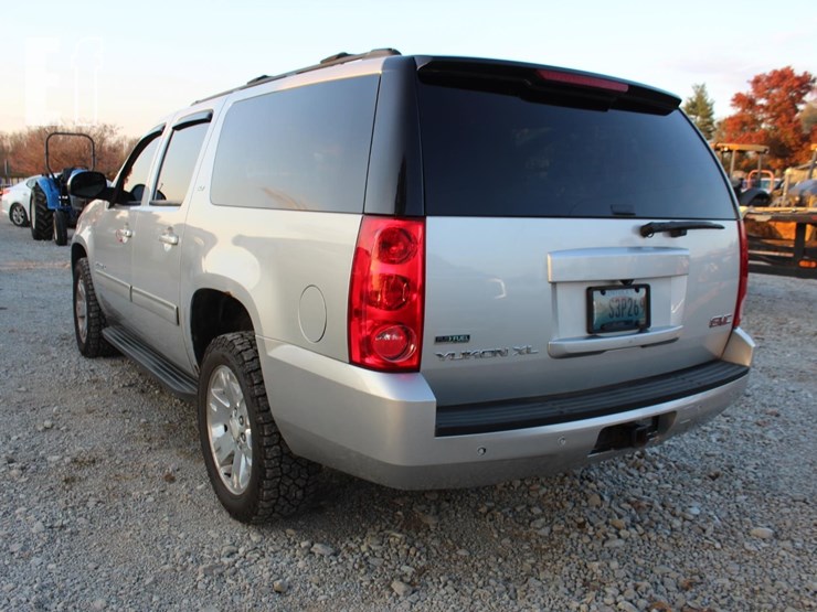 2010-gmc-yukon-image-8