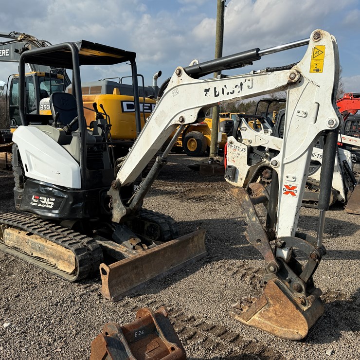 2021 BOBCAT E26