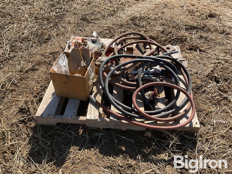 pallet-of-misc-equipment-parts-image-4