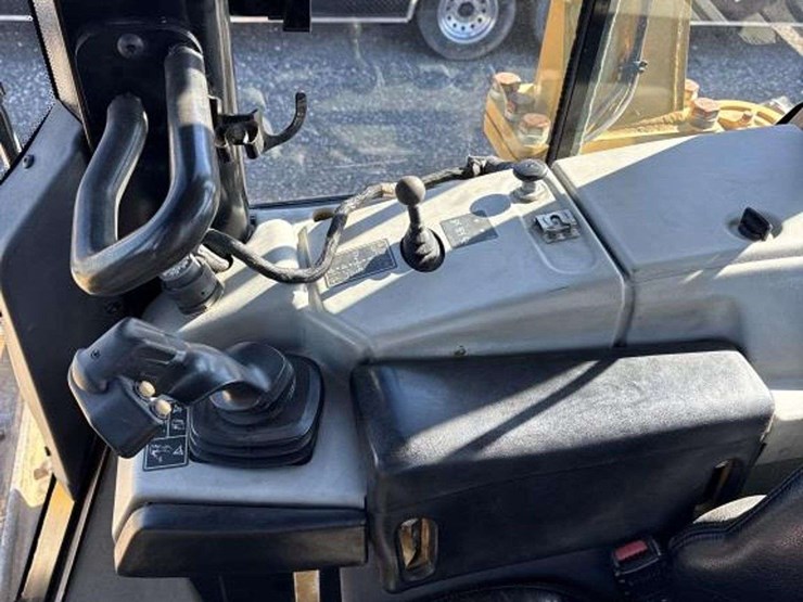 caterpillar-d6n-lgp-image-37