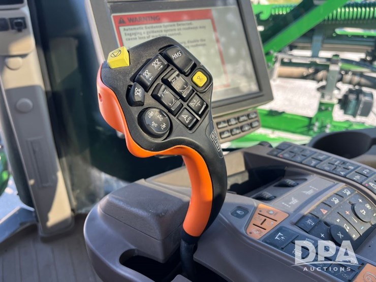 2019-john-deere-r4038-image-73