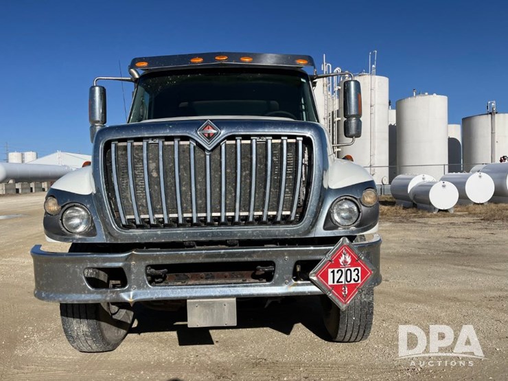 2010-ihc-workstar-petroleum-truck-(jn3389,-unit-487)-image-3