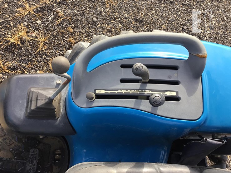 1999-new-holland-tc33d-image-18