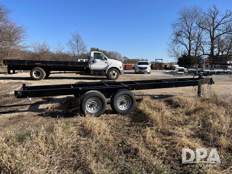 2016-custom-trailer-image-4