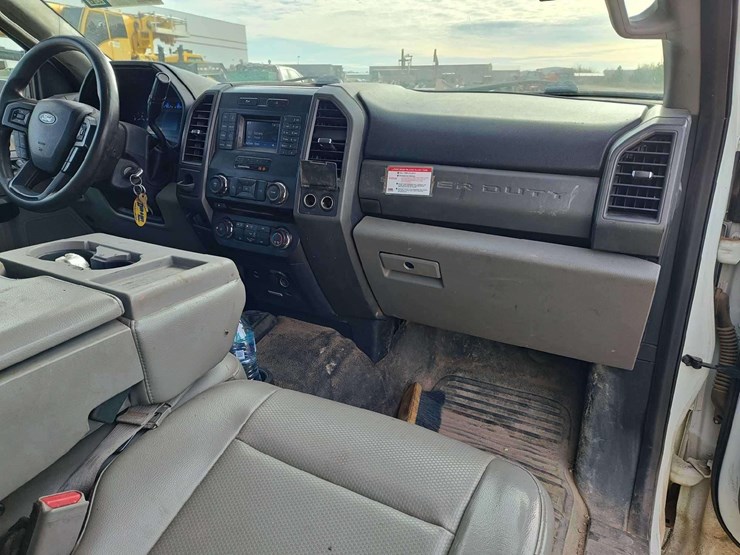 2017-ford-f550-image-34