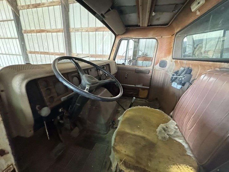 1982-international-1854-image-5