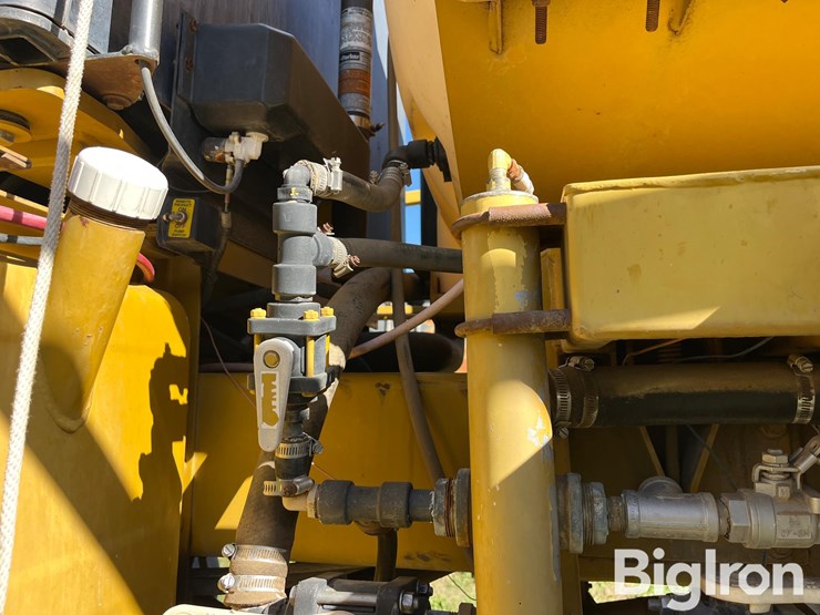 ag-chem-rogator-664-image-17