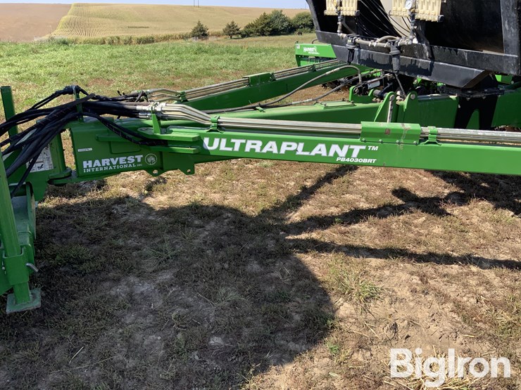 2016-harvest-international-pb4030brt-image-19