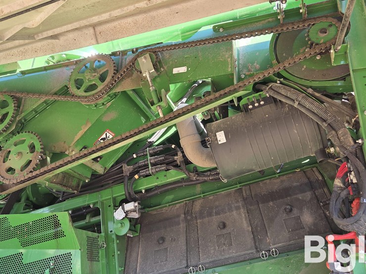 2018-john-deere-s780-image-12