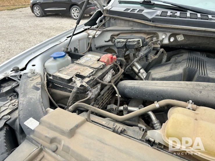 2019-ford-f150-xlt-image-16