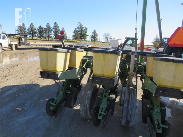 john-deere-7200-image-12