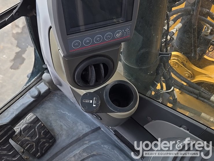 2016-caterpillar-312fgc-image-113