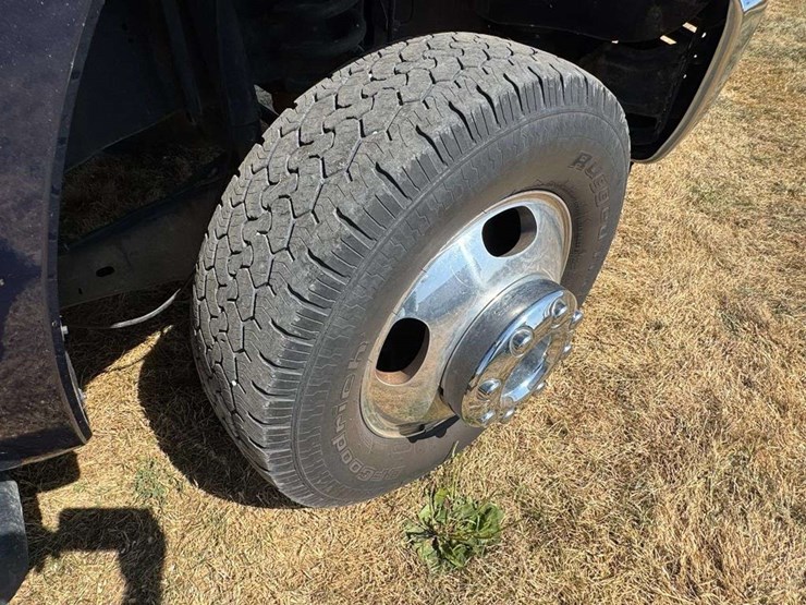 2015-ford-f350-xlt-image-12