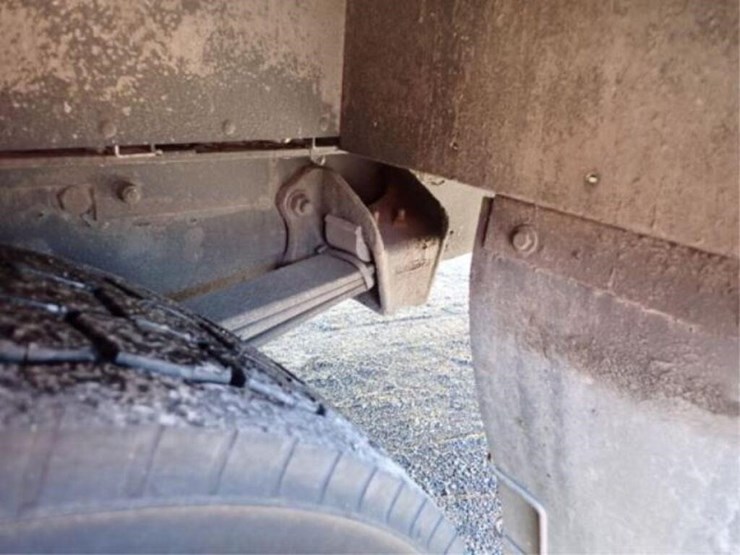 2015-freightliner-mt55-image-80