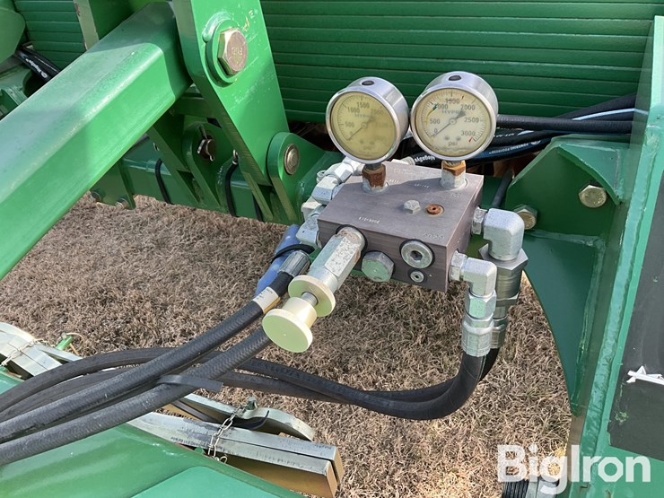 great-plains-2400tm-image-15