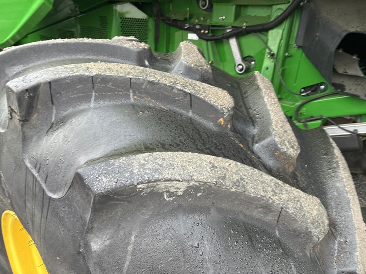 2013-john-deere-s670-image-44