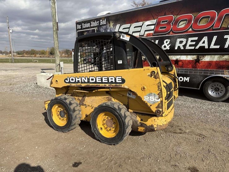 john-deere-250-image-2