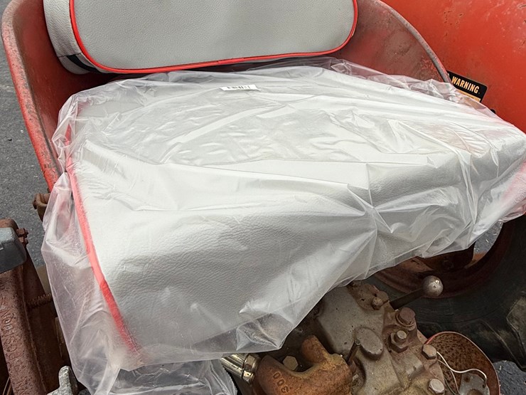 massey-ferguson-135-image-3