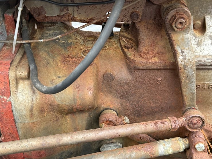 massey-ferguson-135-image-11