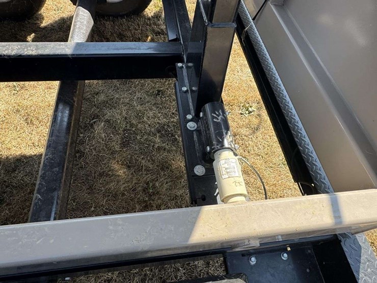 2015-j&m-375st-image-22