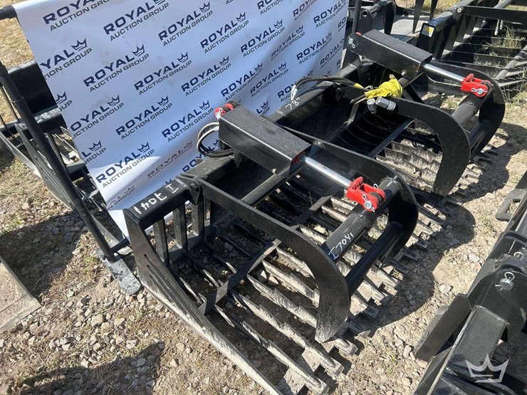 78in-dual-cylinder-brush-grapple-skid-steer-attachment-image-2