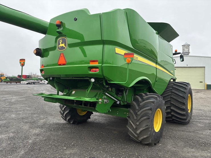 2013-john-deere-s670-image-4