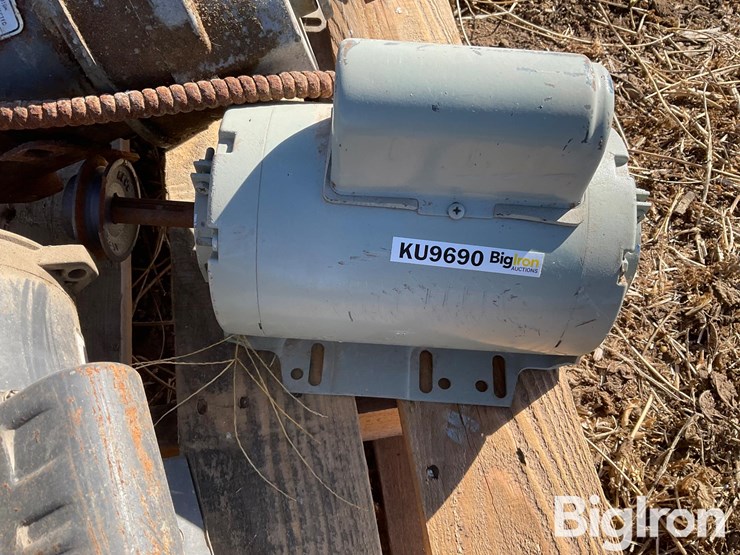 pallet-of-misc-electric-motors-image-13