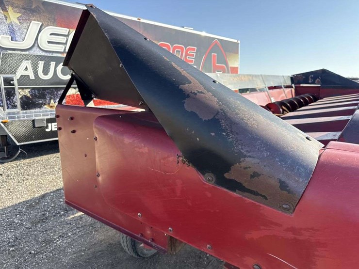 case-ih-1083-image-16