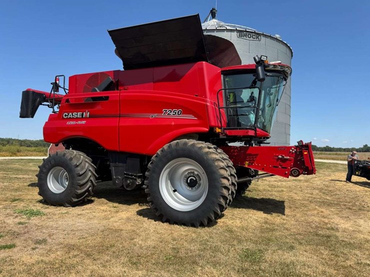 2019-case-ih-7250-image-3