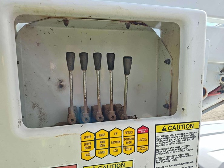 2017-ford-f550-image-30