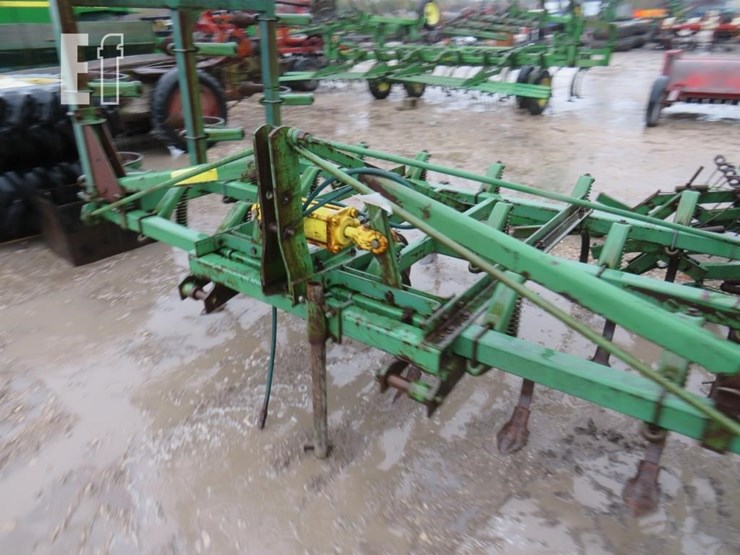 john-deere-1100-image-5