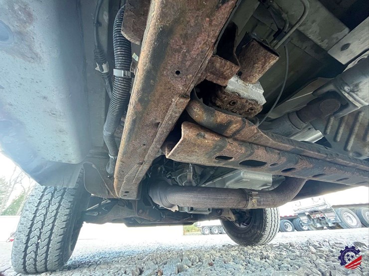 2012-chevrolet-express-van-image-22