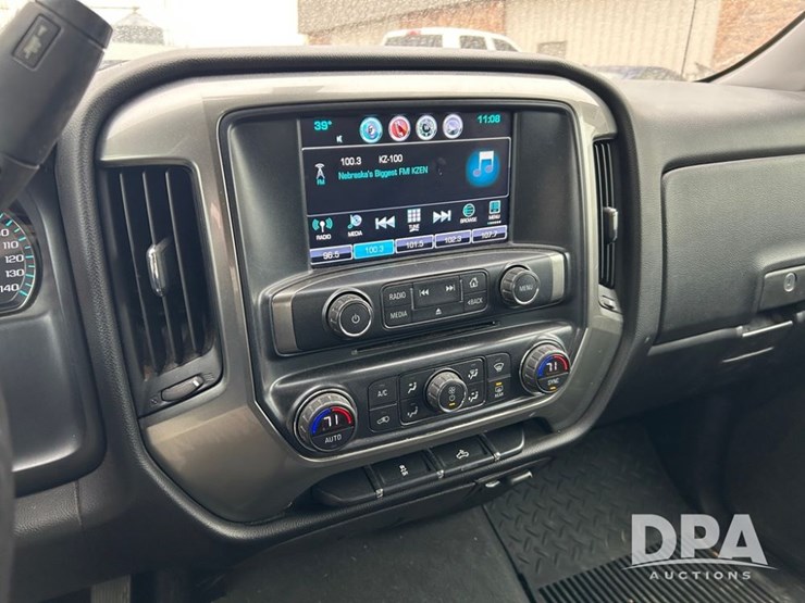 2018-chevrolet-silverado-4-door-pickup-(cp1307,-unit-12086)-image-25