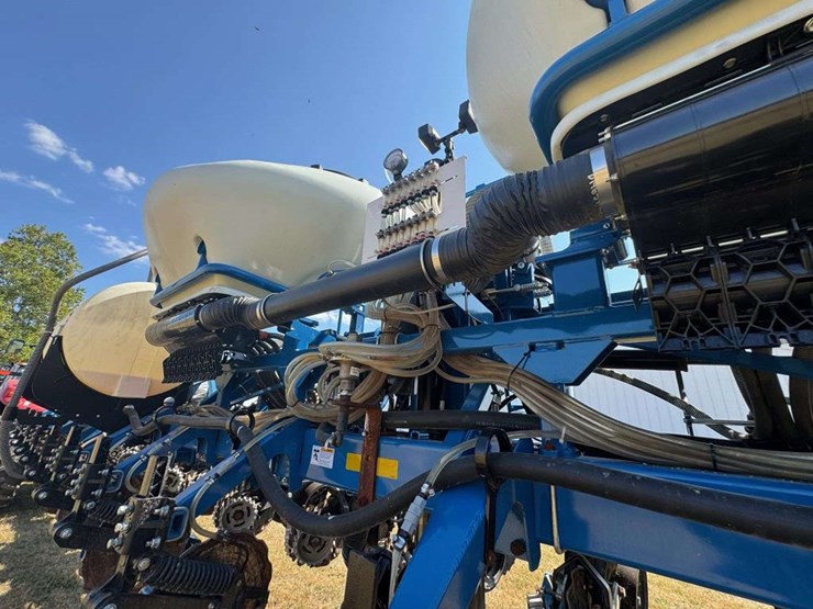 2023-kinze-3605-image-12