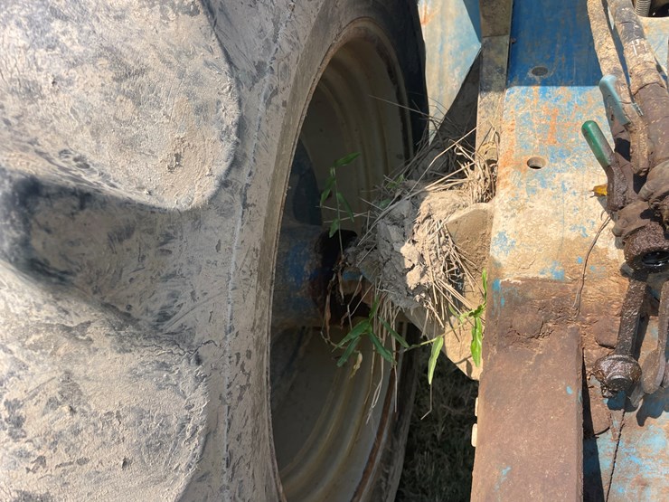 1991-versatile-876-image-9