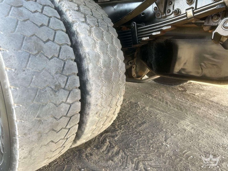 2017-ford-f550-image-36