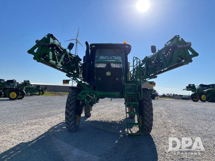 2019-john-deere-r4038-image-3