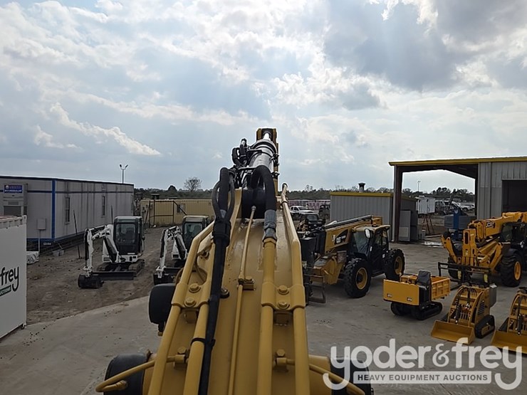 2016-caterpillar-312fgc-image-51