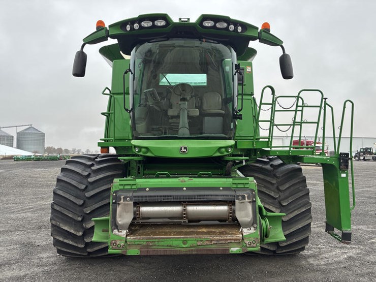 2013-john-deere-s670-image-12