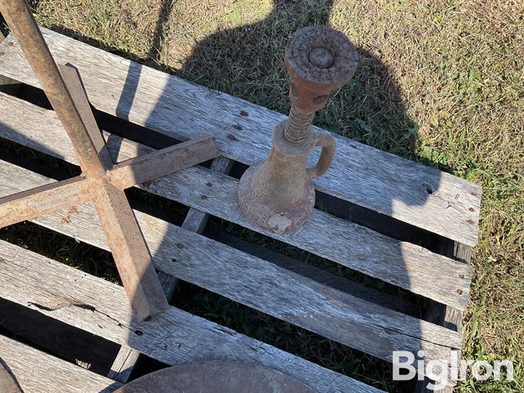 high-lift-farm-jack/deadman-lot-image-11