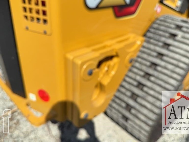 2023-caterpillar-289d3-image-32