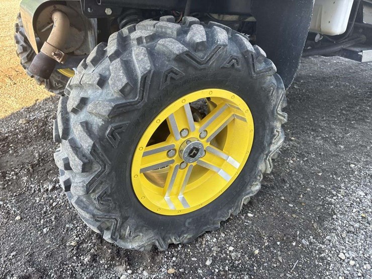 john-deere-gator-image-9