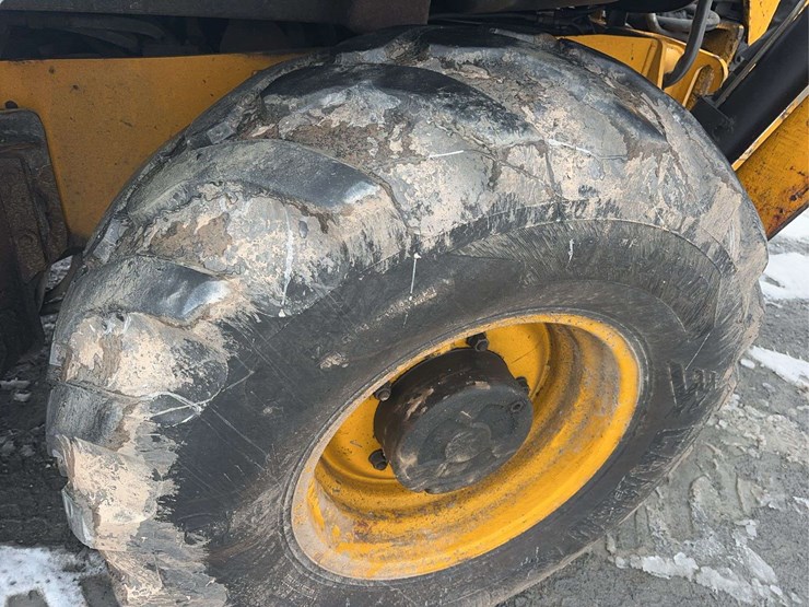 2015-jcb-3cx-image-10