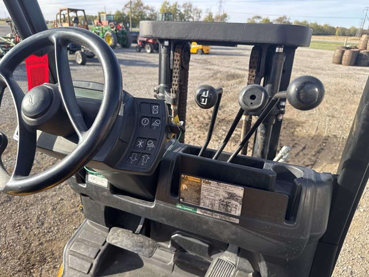 2016-yale-fork-lift-image-22